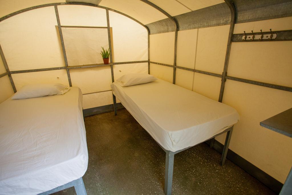 Camping Koula Parikia  Bilik gambar