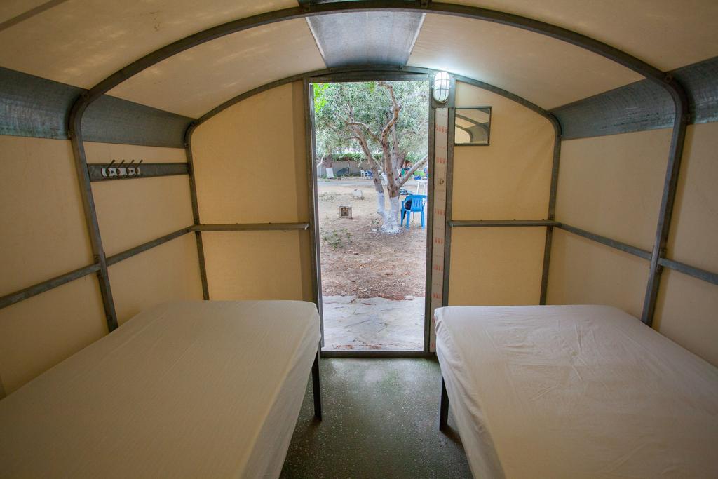 Camping Koula Parikia  Bilik gambar